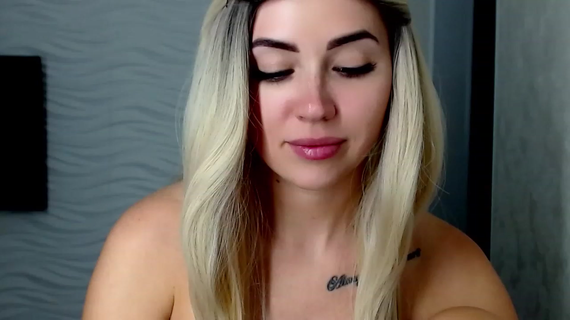 Gallery image thumbnail from SinfulAngelll's myfreecams stream on, 06/19/2023, 15:35 image 5 of 20