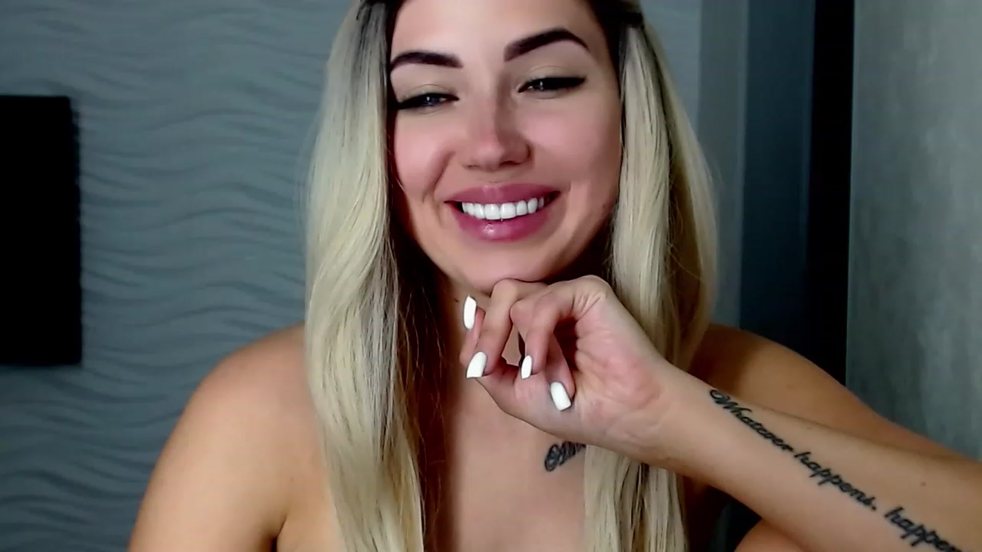 Gallery image thumbnail from SinfulAngelll's myfreecams stream on, 06/19/2023, 15:35 image 9 of 20