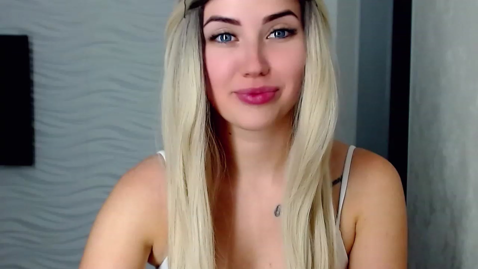 Gallery image thumbnail from SinfulAngelll's myfreecams stream on, 06/22/2023, 12:35 image 6 of 20