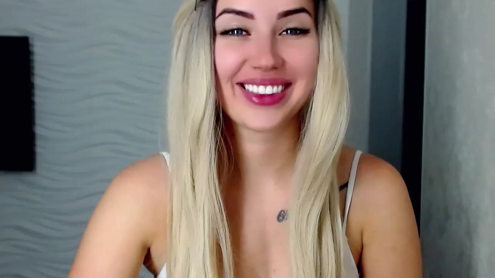 Gallery image thumbnail from SinfulAngelll's myfreecams stream on, 06/22/2023, 12:35 image 7 of 20