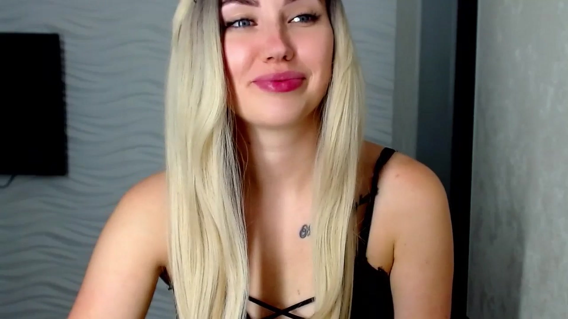 Gallery image thumbnail from SinfulAngelll's myfreecams stream on, 06/29/2023, 16:00 image 14 of 20