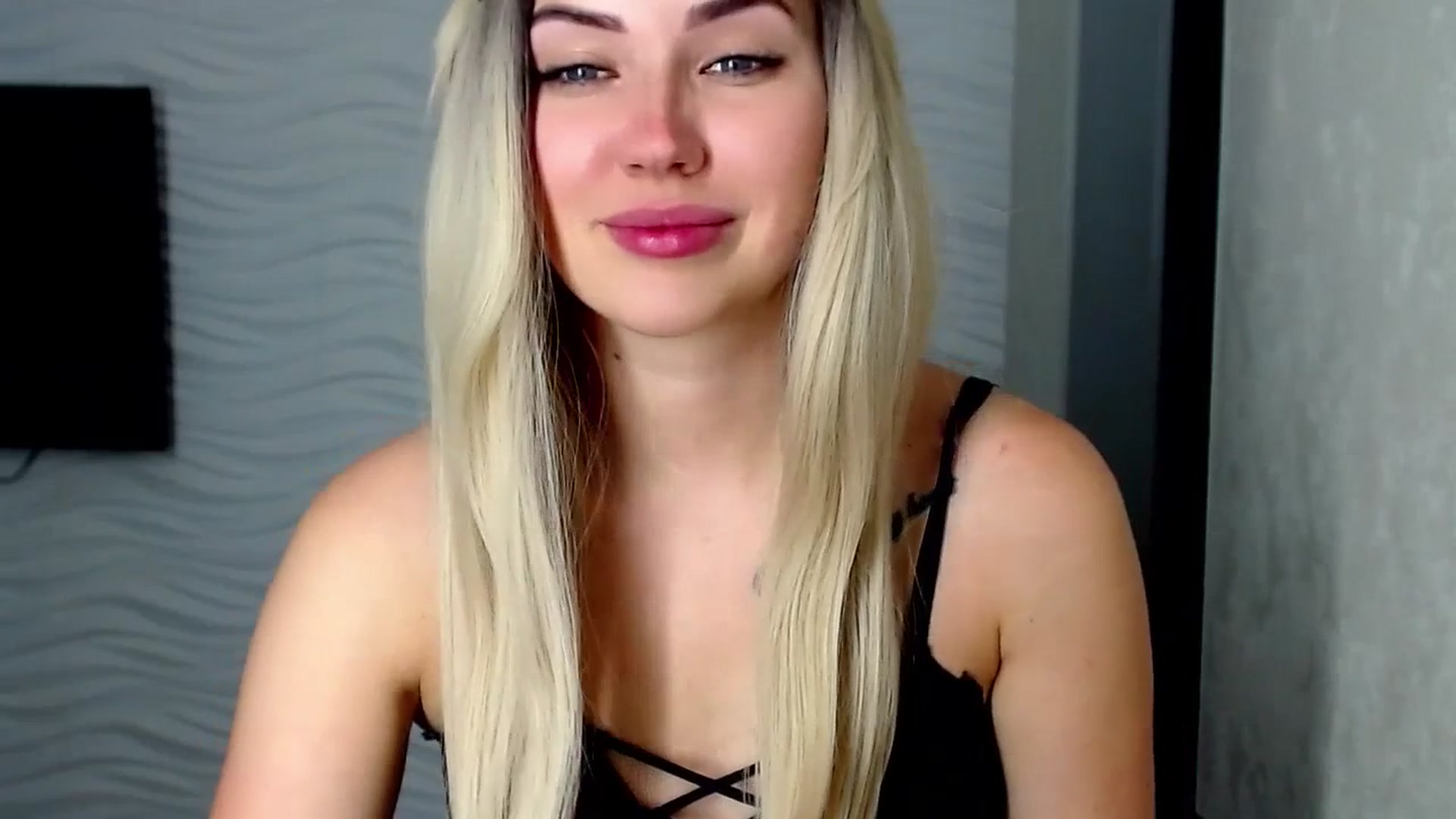 Gallery image thumbnail from SinfulAngelll's myfreecams stream on, 06/29/2023, 16:00 image 3 of 20