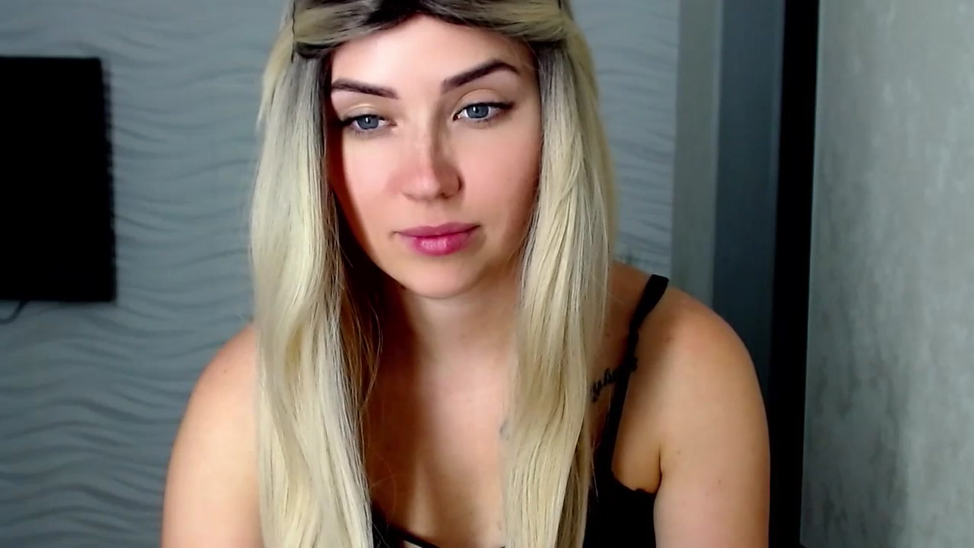 Gallery image thumbnail from SinfulAngelll's myfreecams stream on, 06/29/2023, 16:00 image 19 of 20
