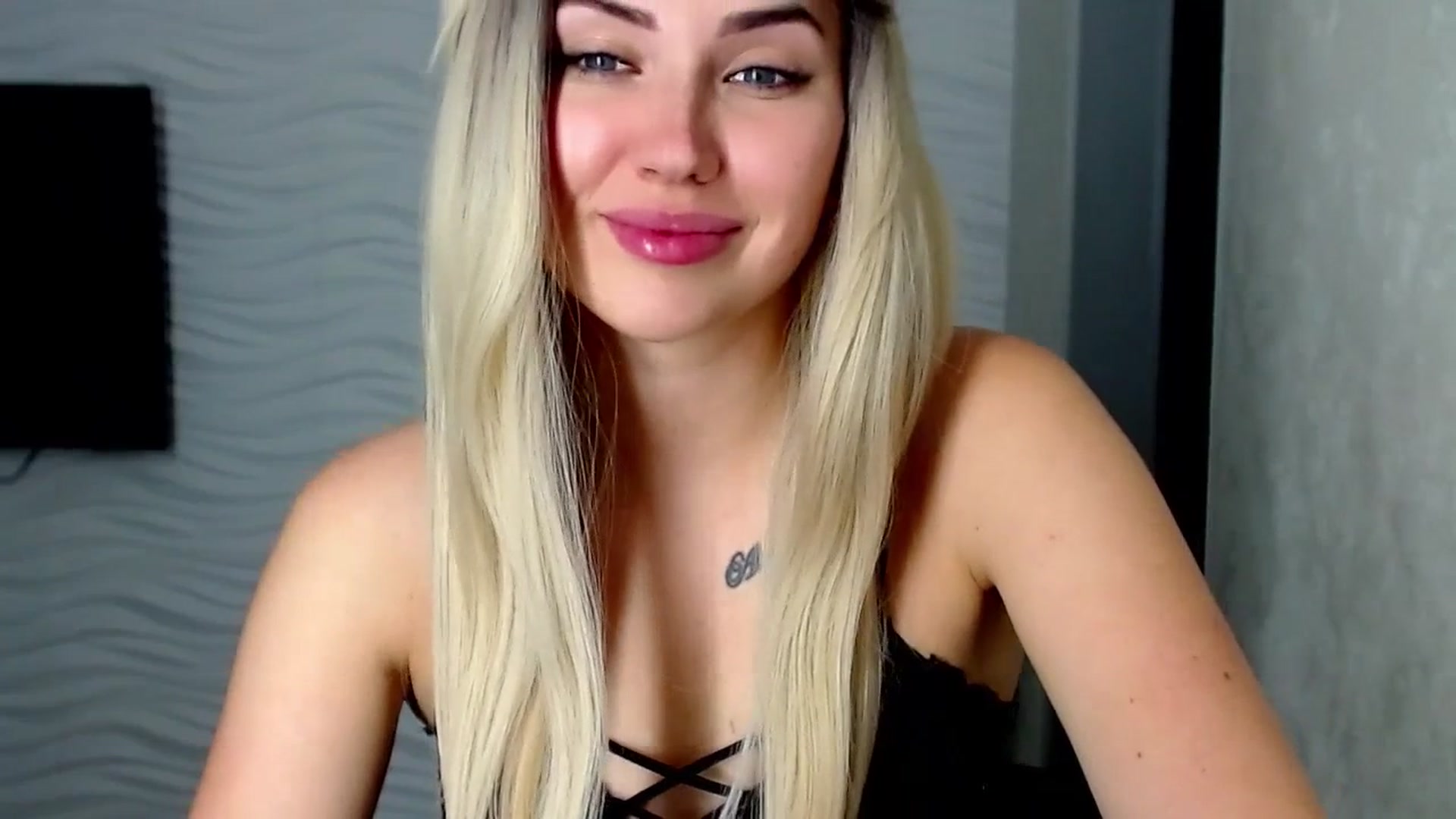 Gallery image thumbnail from SinfulAngelll's myfreecams stream on, 06/29/2023, 16:00 image 6 of 20