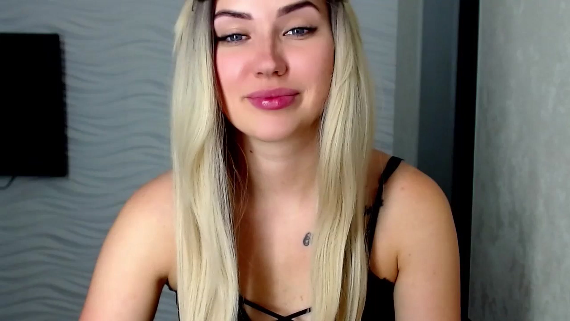 Gallery image thumbnail from SinfulAngelll's myfreecams stream on, 06/29/2023, 16:00 image 4 of 20