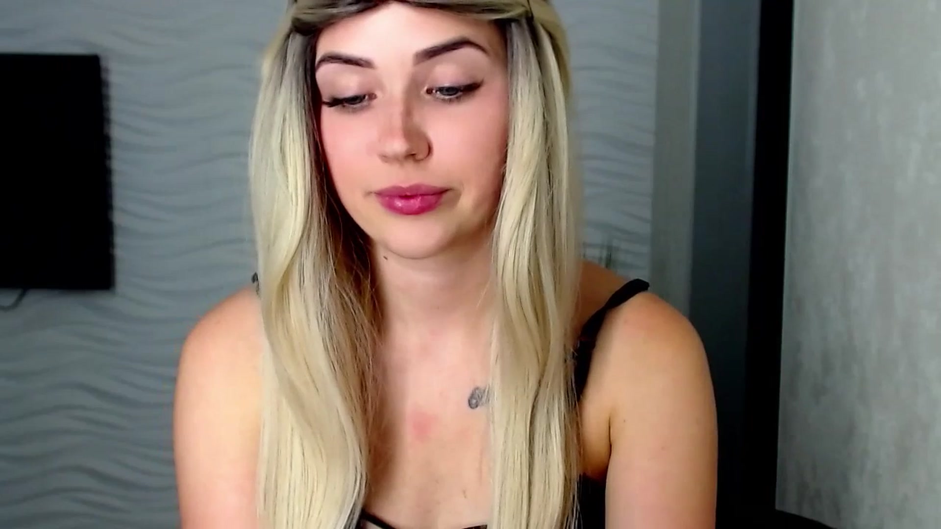 Gallery image thumbnail from SinfulAngelll's myfreecams stream on, 06/29/2023, 17:05 image 7 of 20