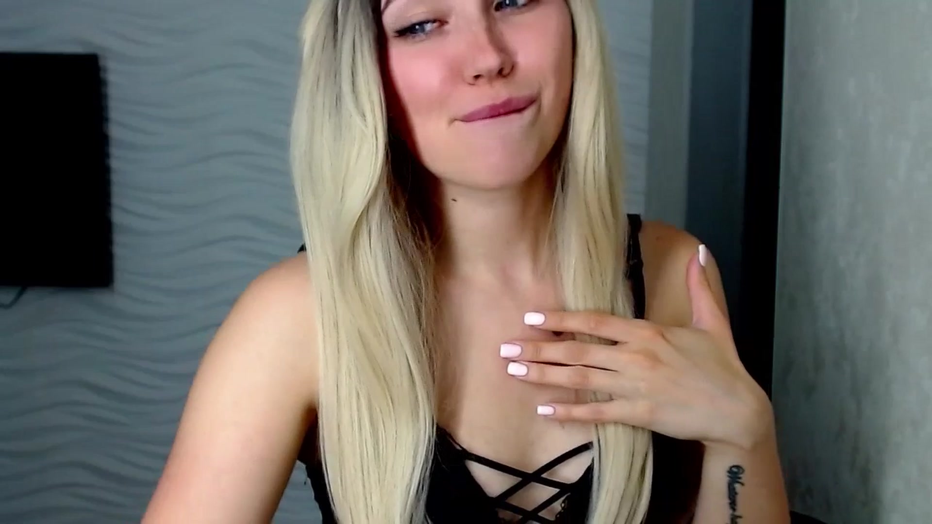 Gallery image thumbnail from SinfulAngelll's myfreecams stream on, 06/29/2023, 17:05 image 5 of 20