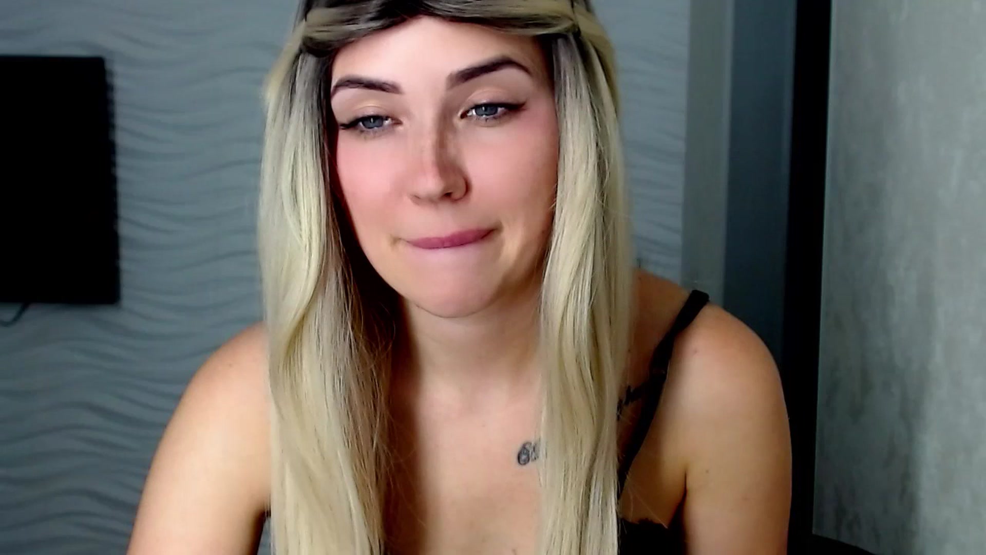 Gallery image thumbnail from SinfulAngelll's myfreecams stream on, 06/29/2023, 17:05 image 3 of 20