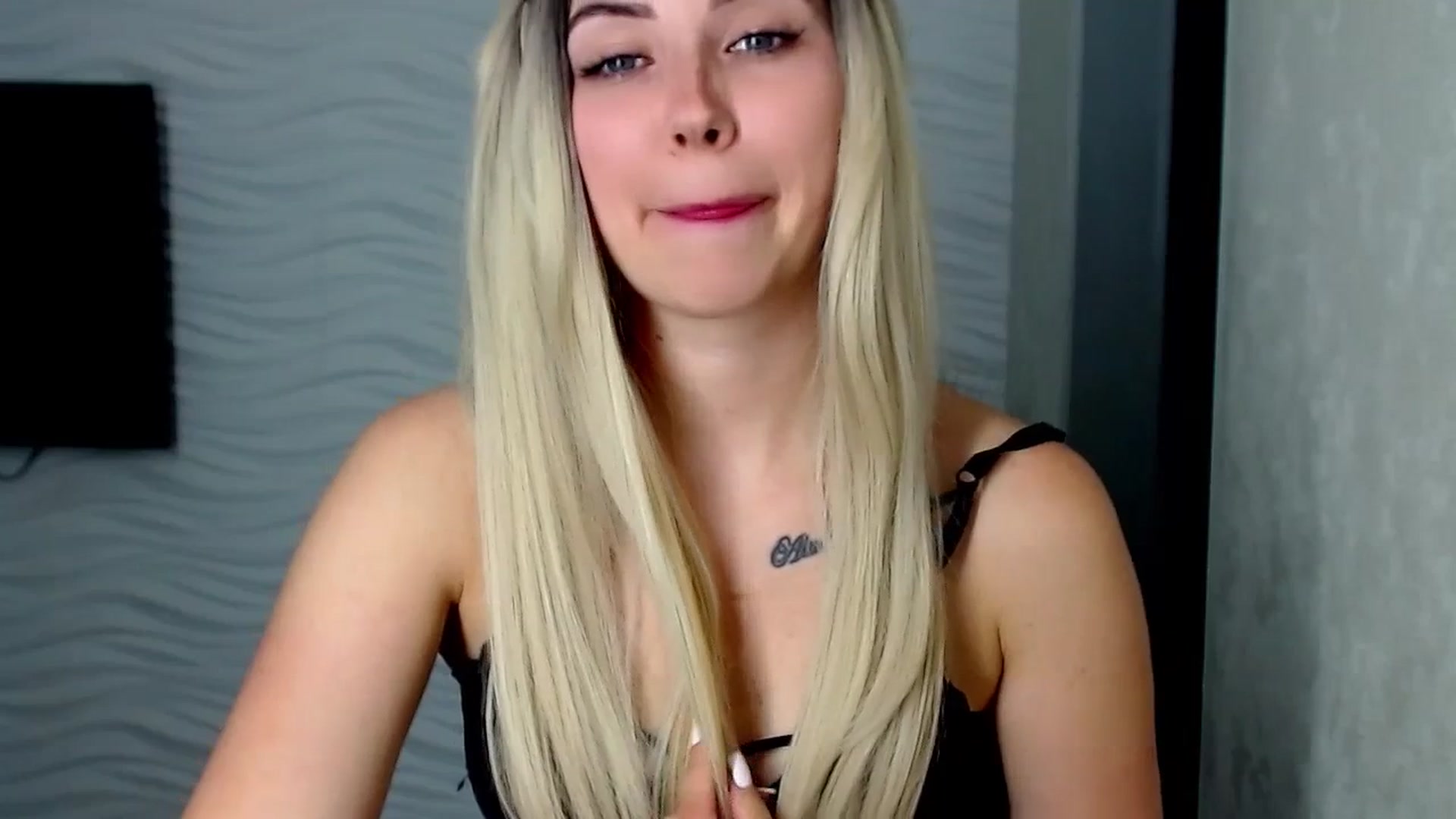 Gallery image thumbnail from SinfulAngelll's myfreecams stream on, 06/29/2023, 17:05 image 17 of 20