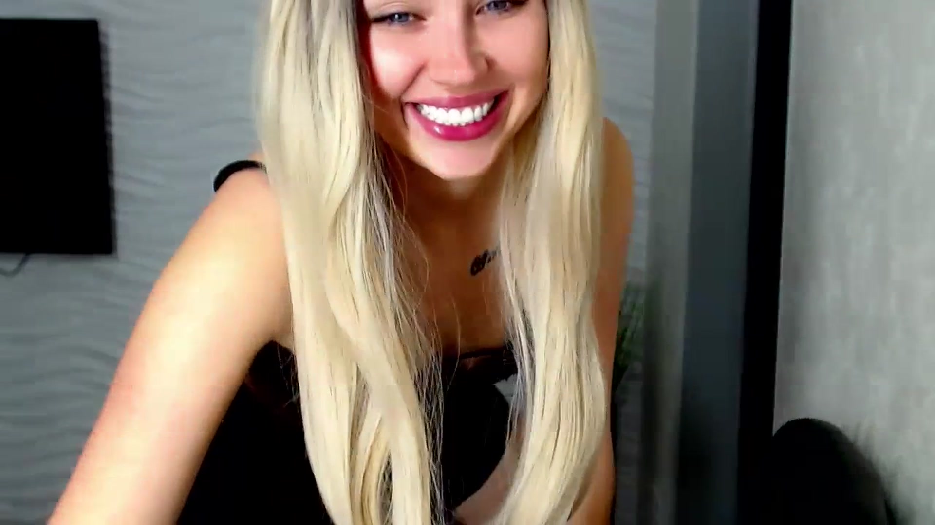 Gallery image thumbnail from SinfulAngelll's myfreecams stream on, 06/29/2023, 17:26 image 8 of 20