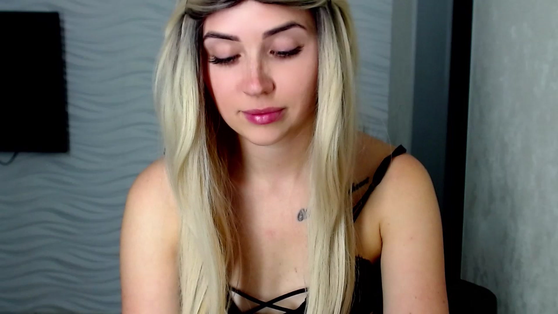 Gallery image thumbnail from SinfulAngelll's myfreecams stream on, 06/29/2023, 17:26 image 15 of 20