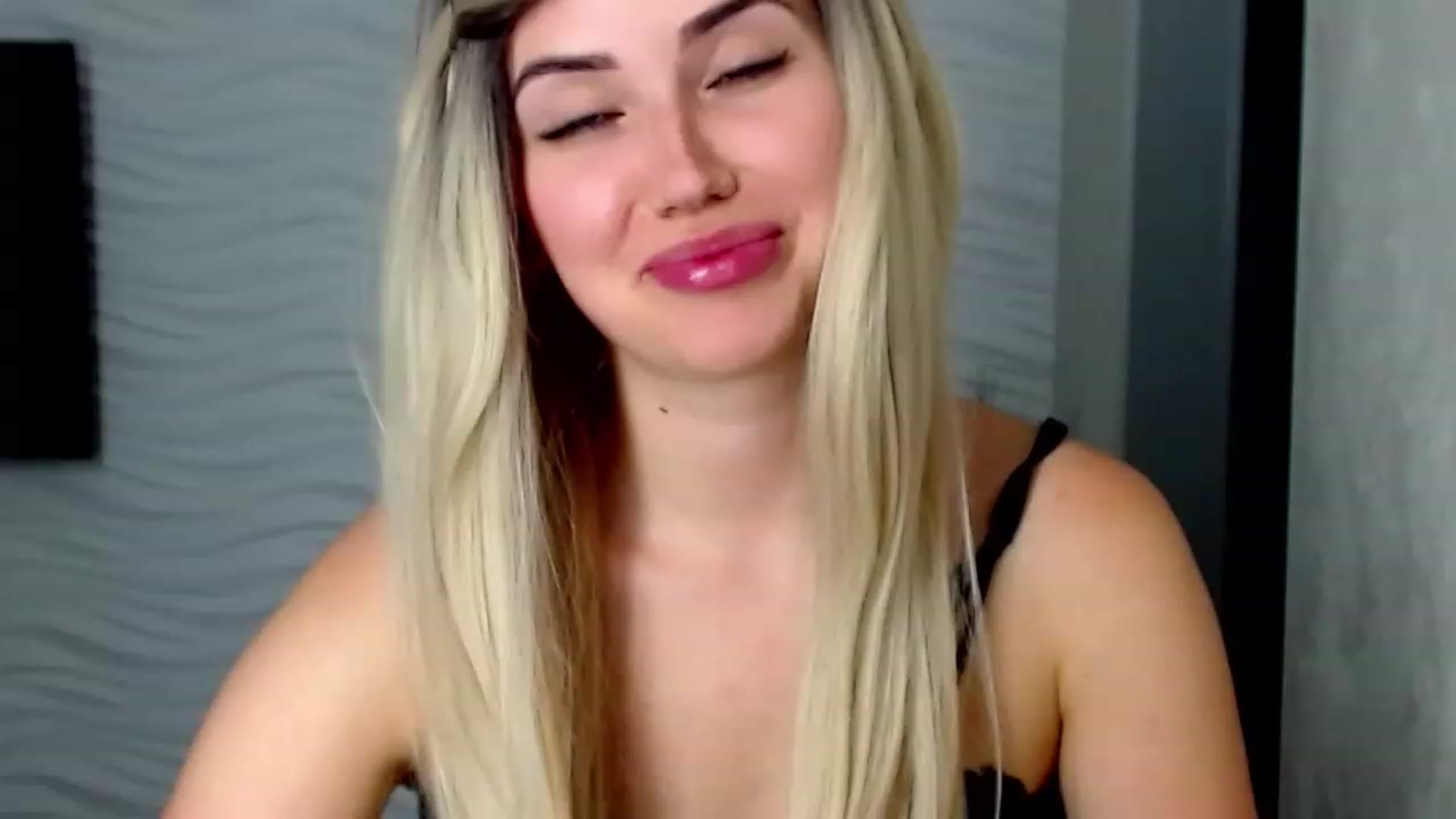 Gallery image thumbnail from SinfulAngelll's myfreecams stream on, 06/29/2023, 17:41 image 7 of 20