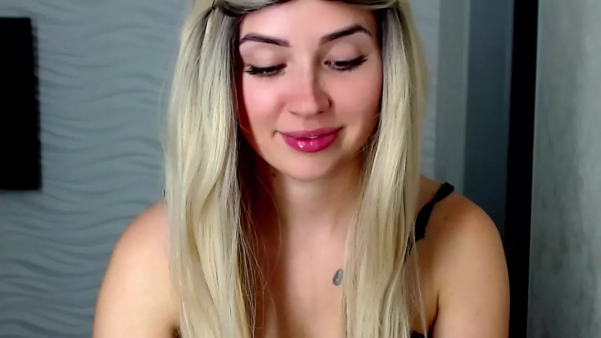 Gallery image thumbnail from SinfulAngelll's myfreecams stream on, 06/29/2023, 17:41 image 6 of 20