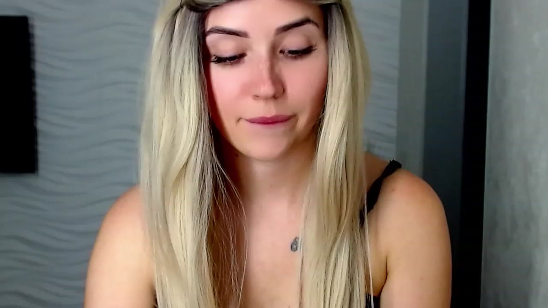 Gallery image thumbnail from SinfulAngelll's myfreecams stream on, 06/29/2023, 17:41 image 11 of 20
