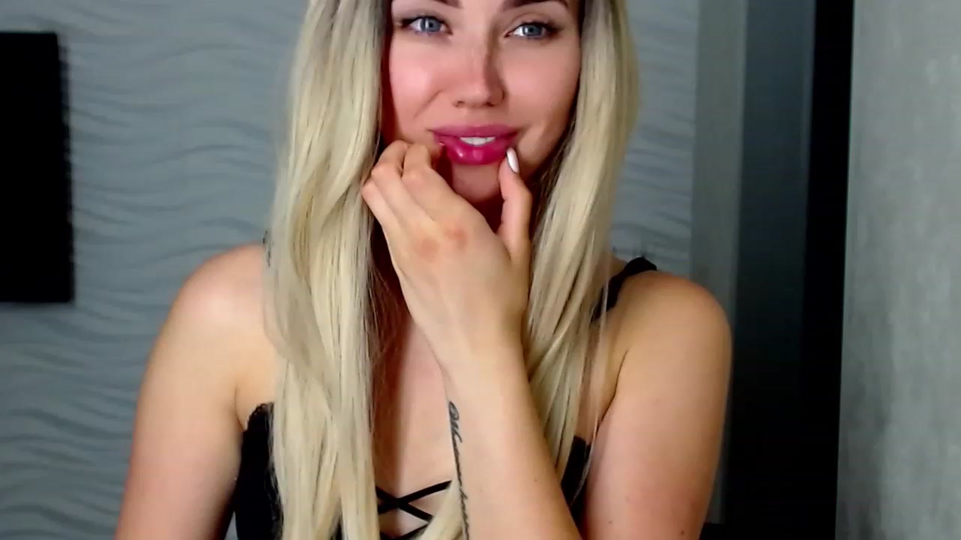 Gallery image thumbnail from SinfulAngelll's myfreecams stream on, 06/29/2023, 17:41 image 3 of 20
