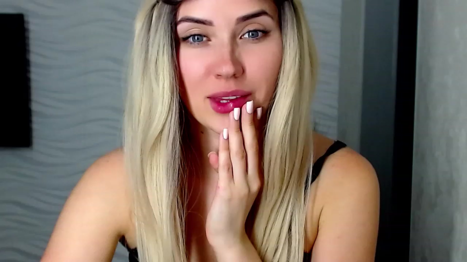 Gallery image thumbnail from SinfulAngelll's myfreecams stream on, 06/29/2023, 17:41 image 10 of 20