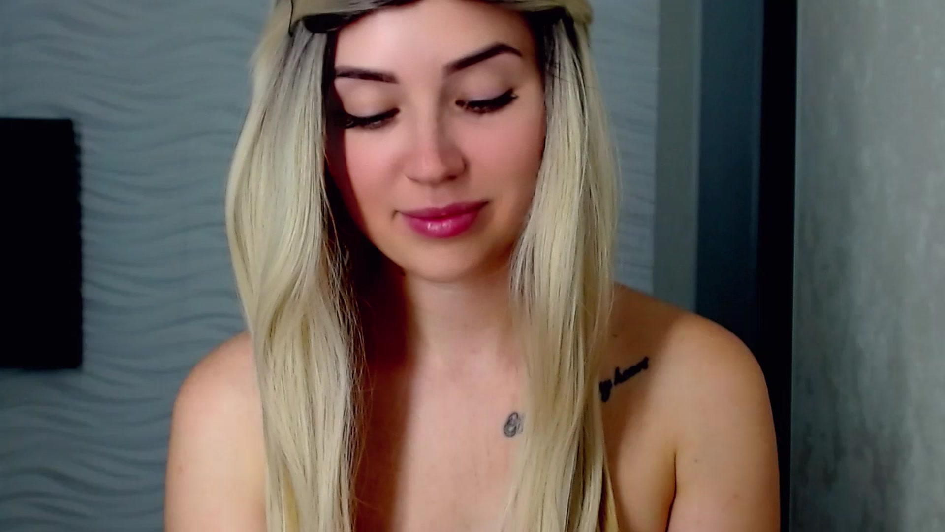 Gallery image thumbnail from SinfulAngelll's myfreecams stream on, 07/03/2023, 20:04 image 19 of 20