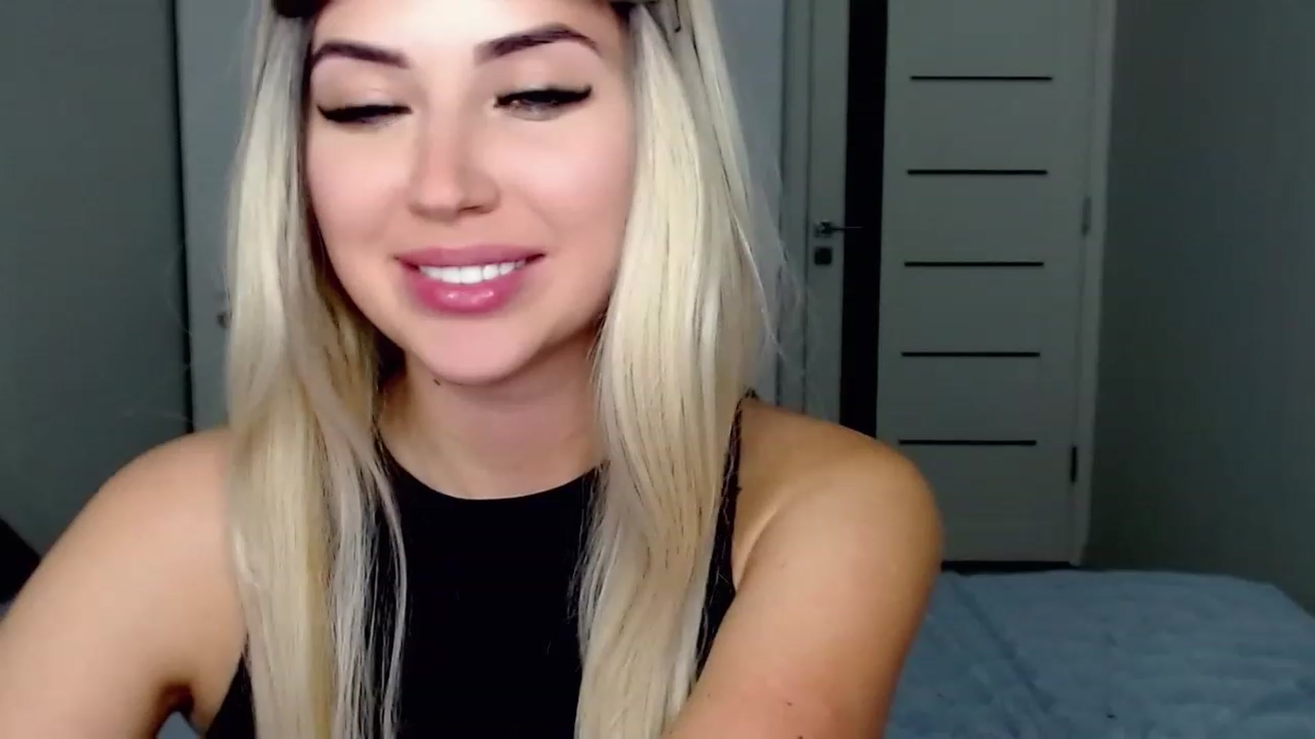 Gallery image thumbnail from SinfulAngelll's myfreecams stream on, 07/14/2023, 17:50 image 10 of 20