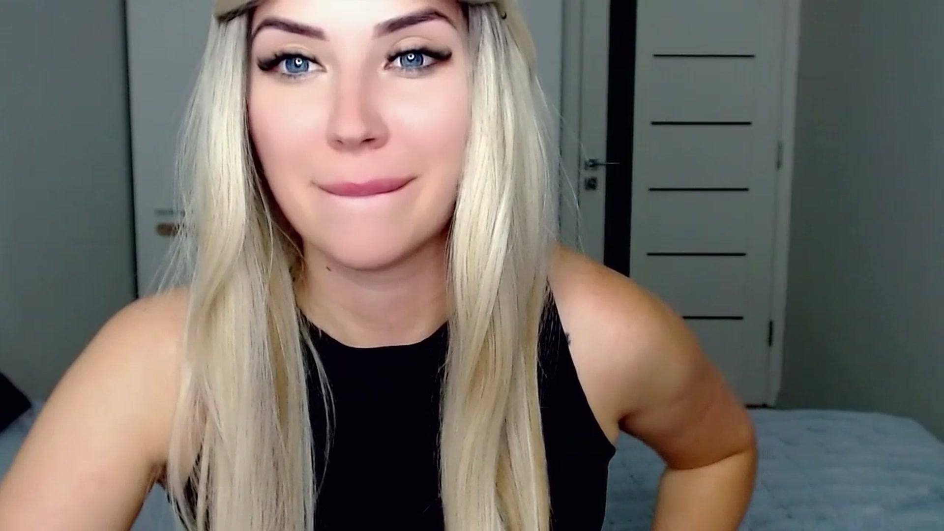 Gallery image thumbnail from SinfulAngelll's myfreecams stream on, 07/14/2023, 19:35 image 2 of 20