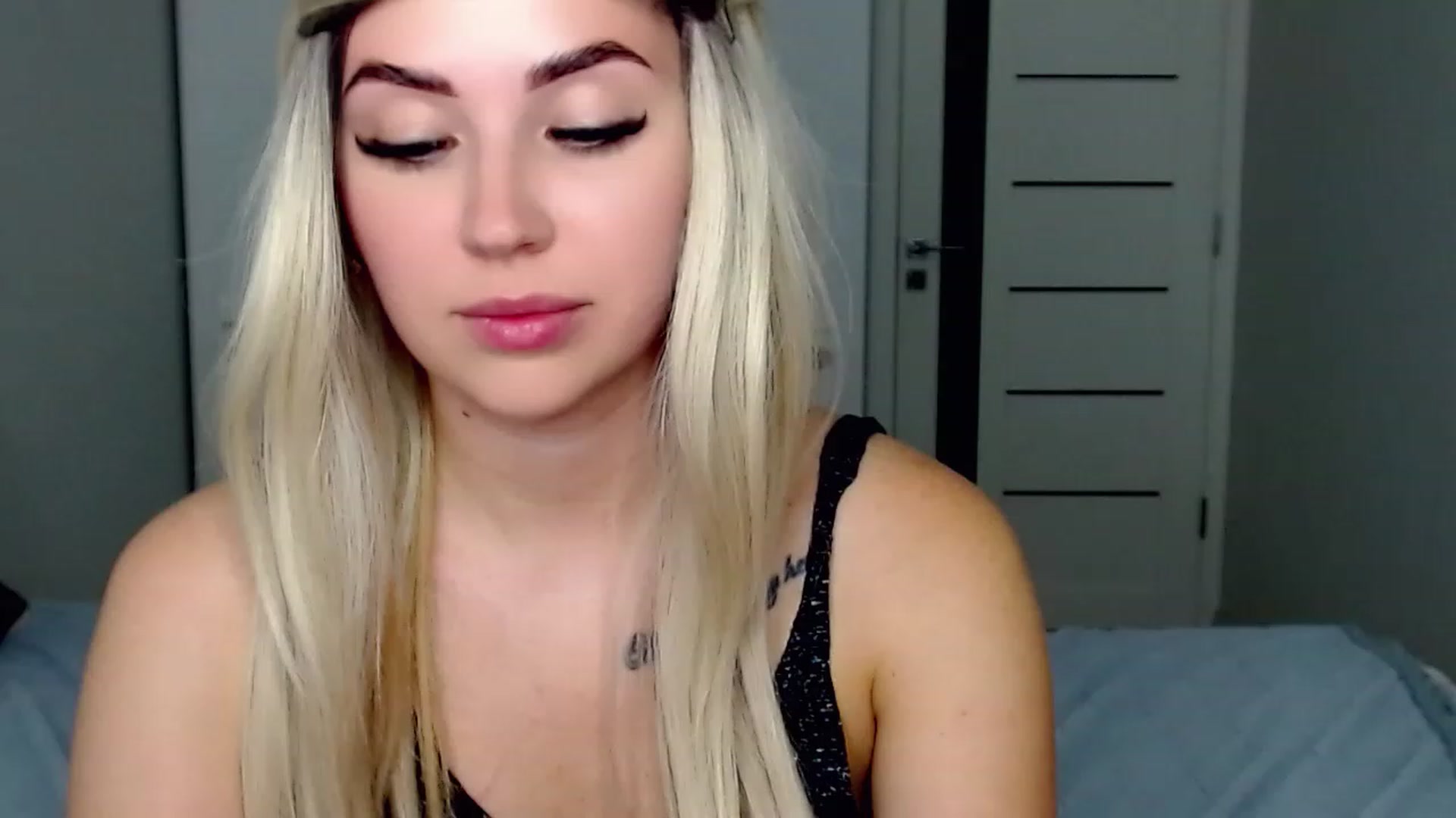 Gallery image thumbnail from SinfulAngelll's myfreecams stream on, 07/15/2023, 20:32 image 1 of 20