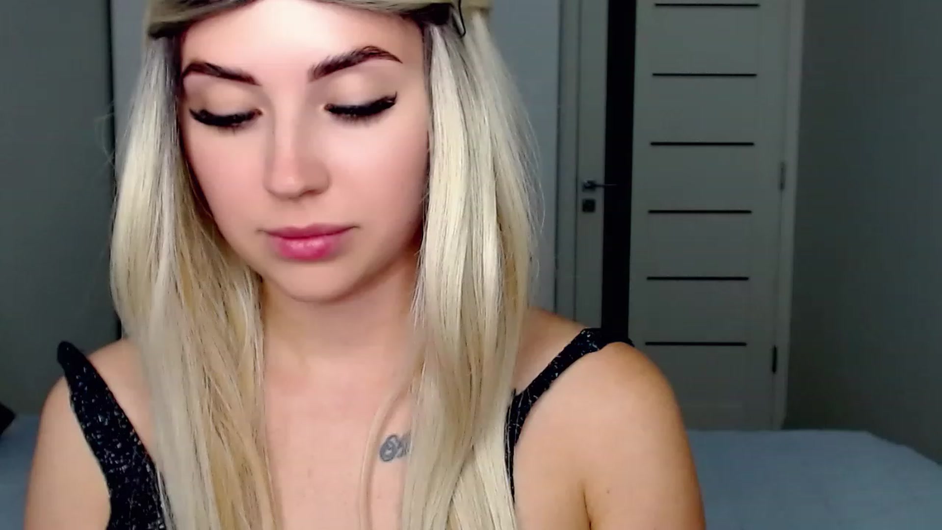 Gallery image thumbnail from SinfulAngelll's myfreecams stream on, 07/15/2023, 20:32 image 19 of 20