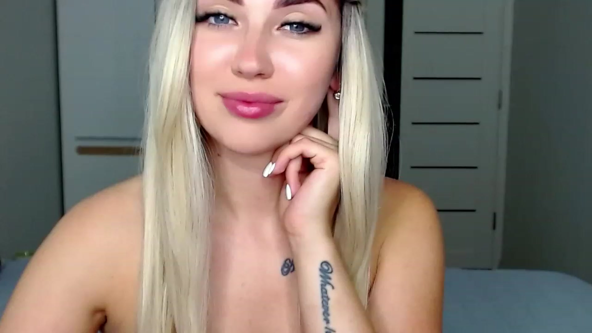 Gallery image thumbnail from SinfulAngelll's myfreecams stream on, 07/16/2023, 16:03 image 9 of 20