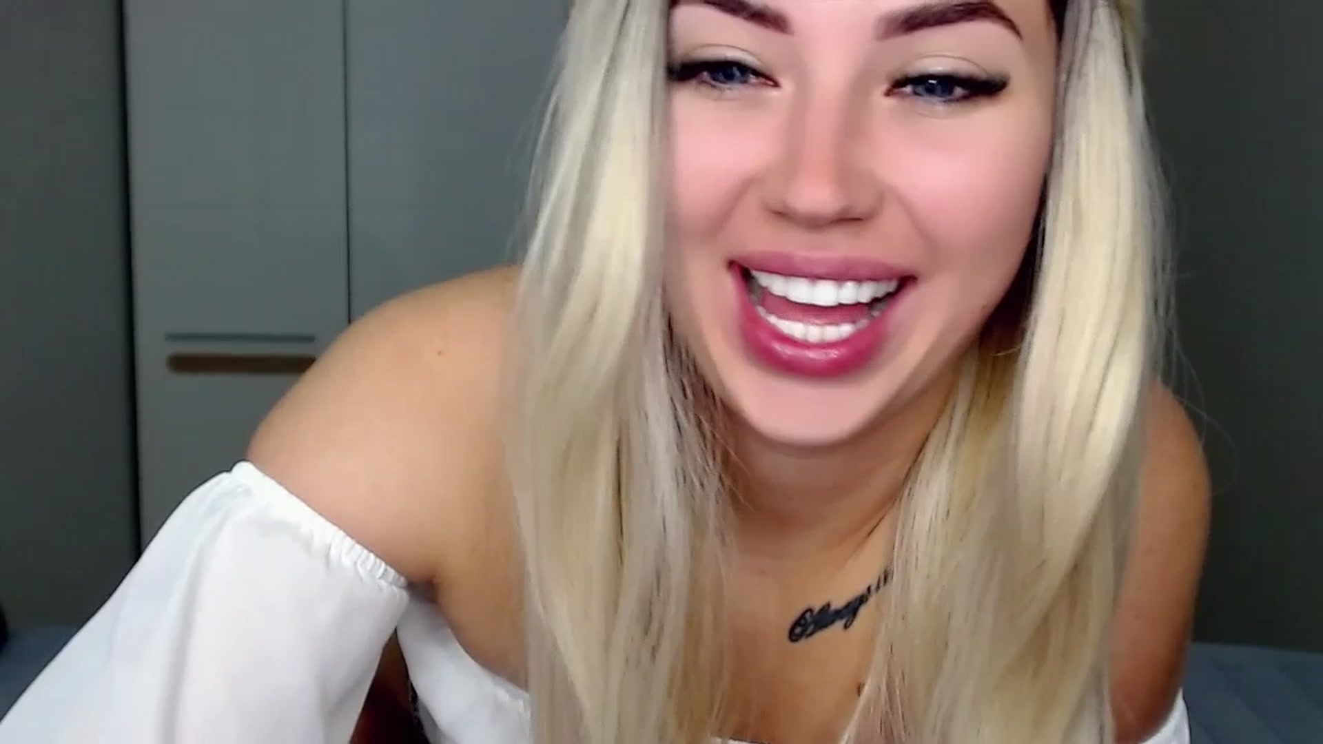 Gallery image thumbnail from SinfulAngelll's myfreecams stream on, 07/17/2023, 05:13 image 7 of 20