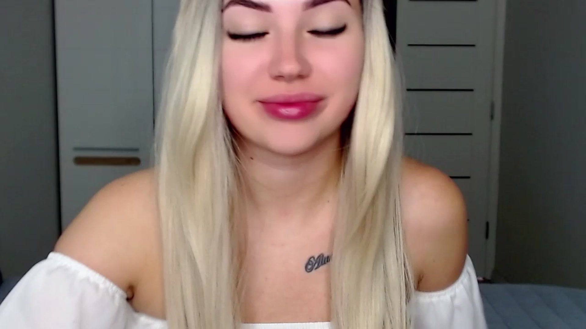 Gallery image thumbnail from SinfulAngelll's myfreecams stream on, 07/17/2023, 05:13 image 1 of 20