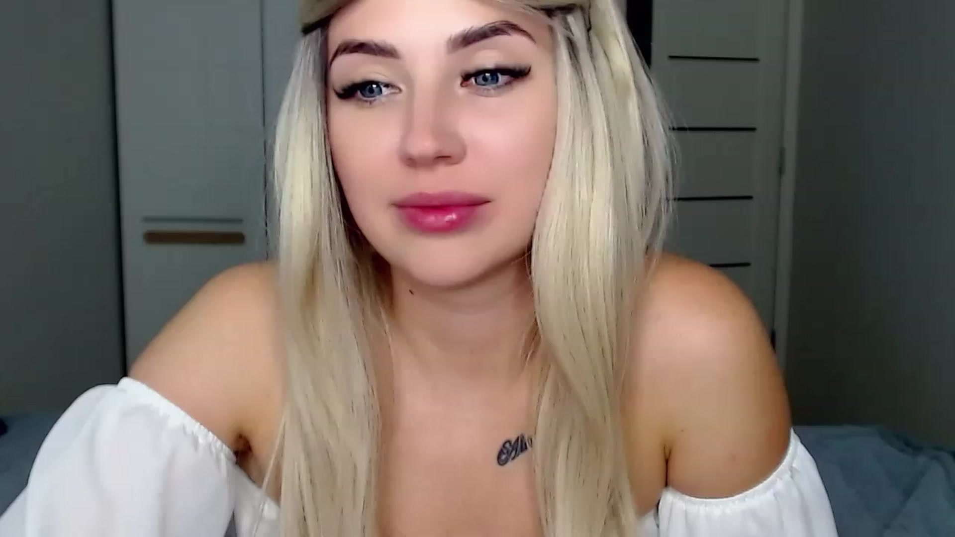 Gallery image thumbnail from SinfulAngelll's myfreecams stream on, 07/17/2023, 21:28 image 10 of 20