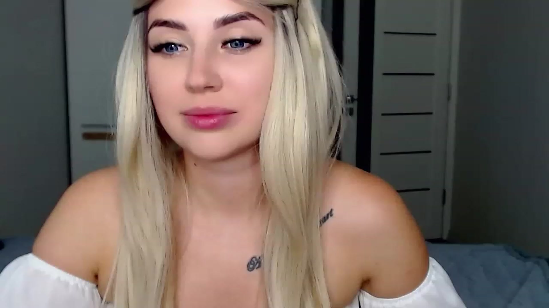 Gallery image thumbnail from SinfulAngelll's myfreecams stream on, 07/17/2023, 21:28 image 13 of 20
