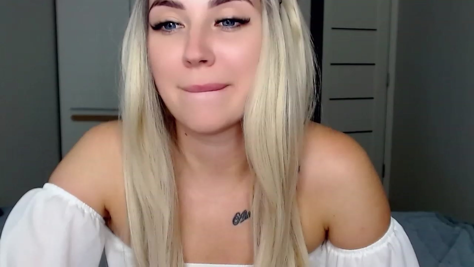 Gallery image thumbnail from SinfulAngelll's myfreecams stream on, 07/17/2023, 21:28 image 3 of 20