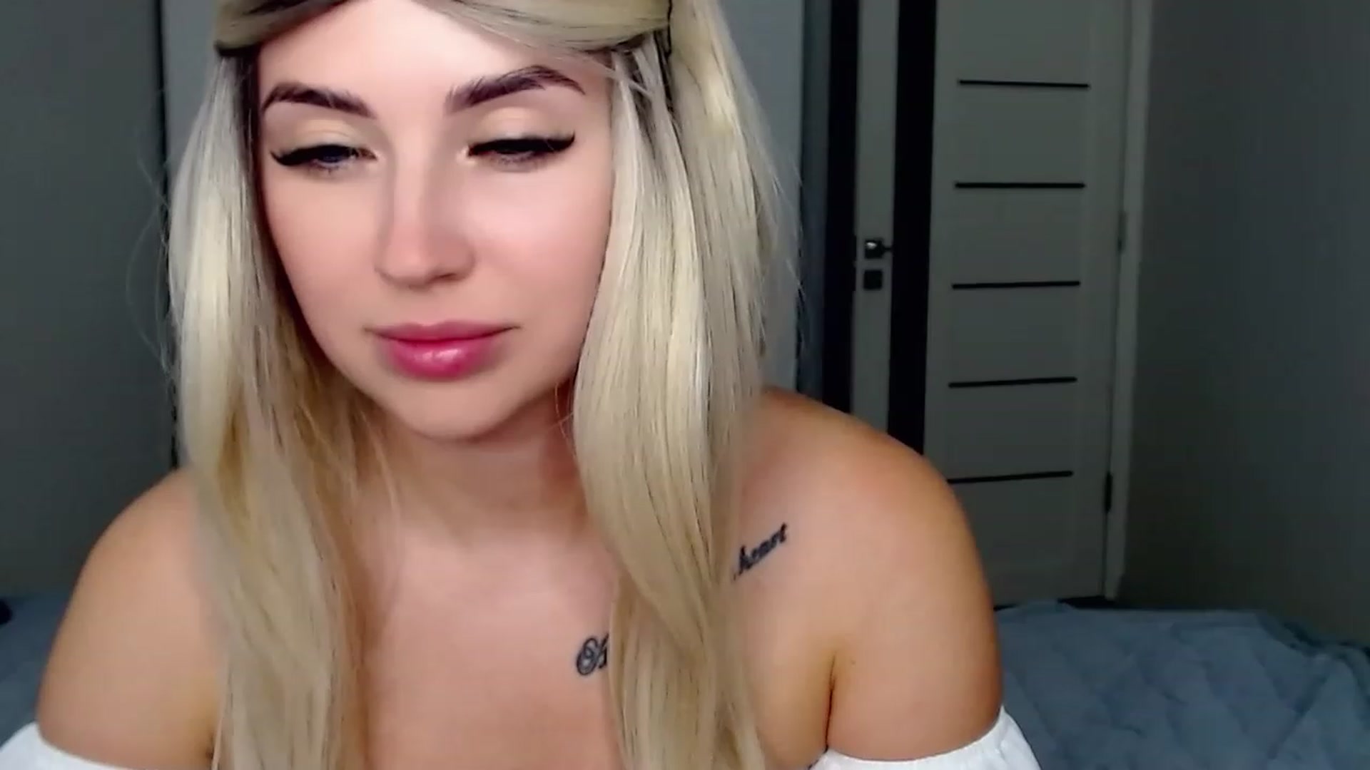 Gallery image thumbnail from SinfulAngelll's myfreecams stream on, 07/17/2023, 21:28 image 8 of 20