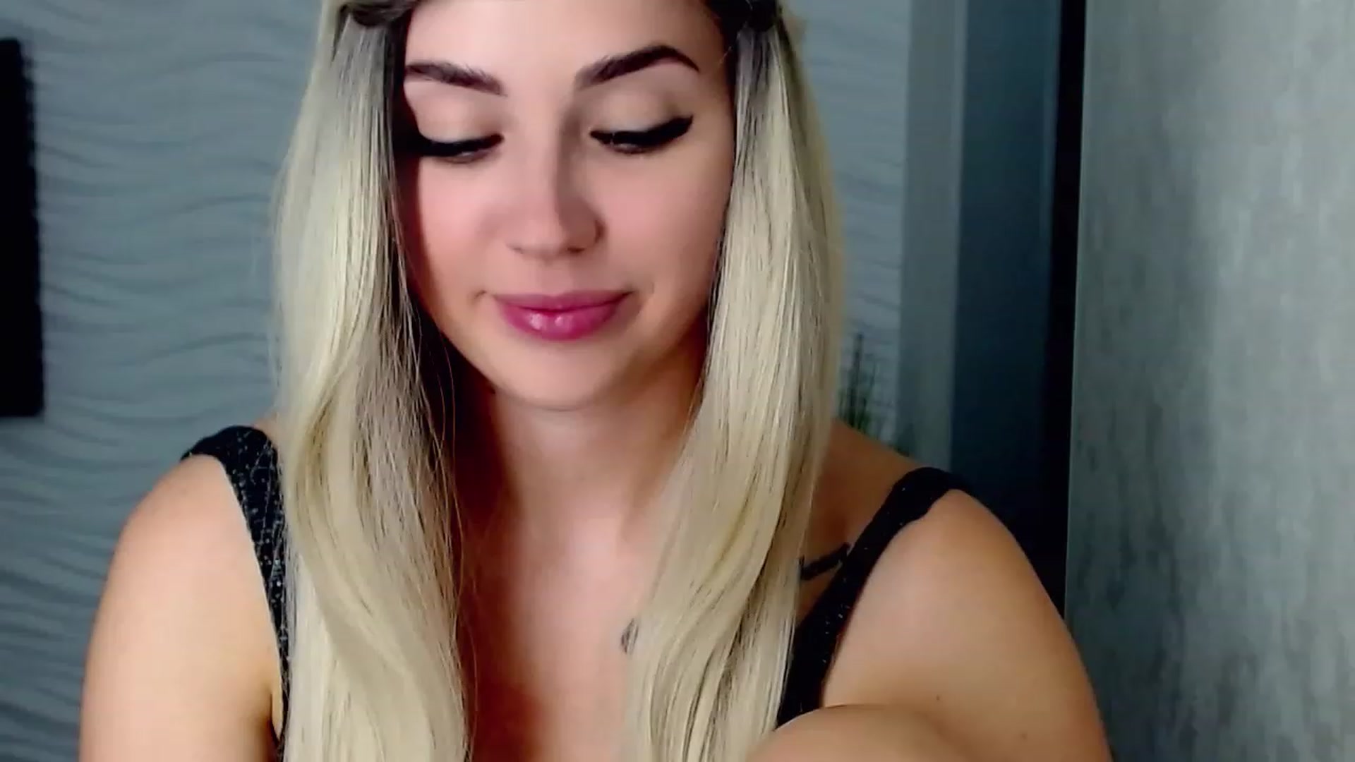 Gallery image thumbnail from SinfulAngelll's myfreecams stream on, 07/19/2023, 16:13 image 4 of 20