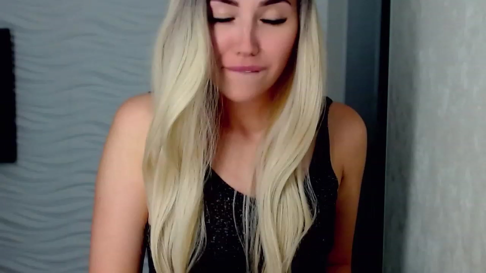Gallery image thumbnail from SinfulAngelll's myfreecams stream on, 07/19/2023, 16:13 image 9 of 20