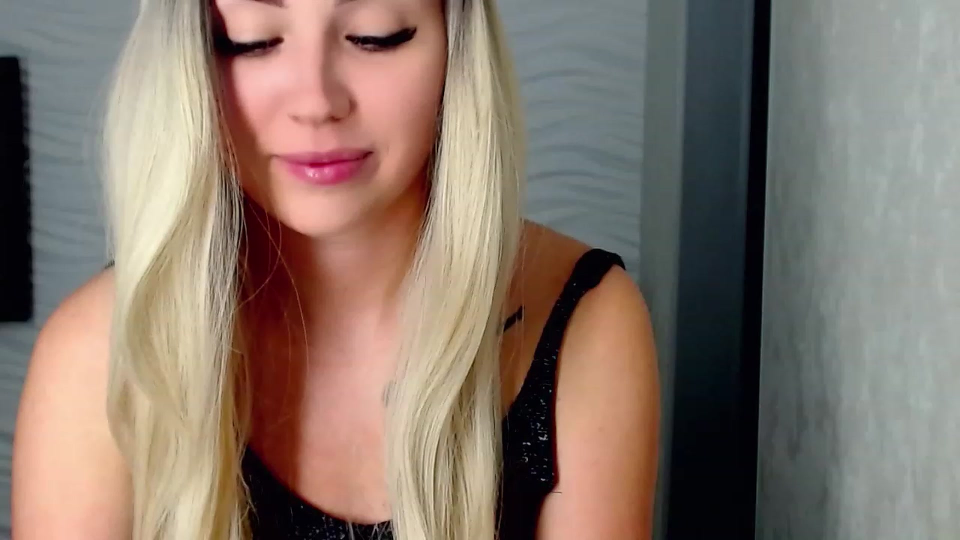 Gallery image thumbnail from SinfulAngelll's myfreecams stream on, 07/19/2023, 16:13 image 8 of 20