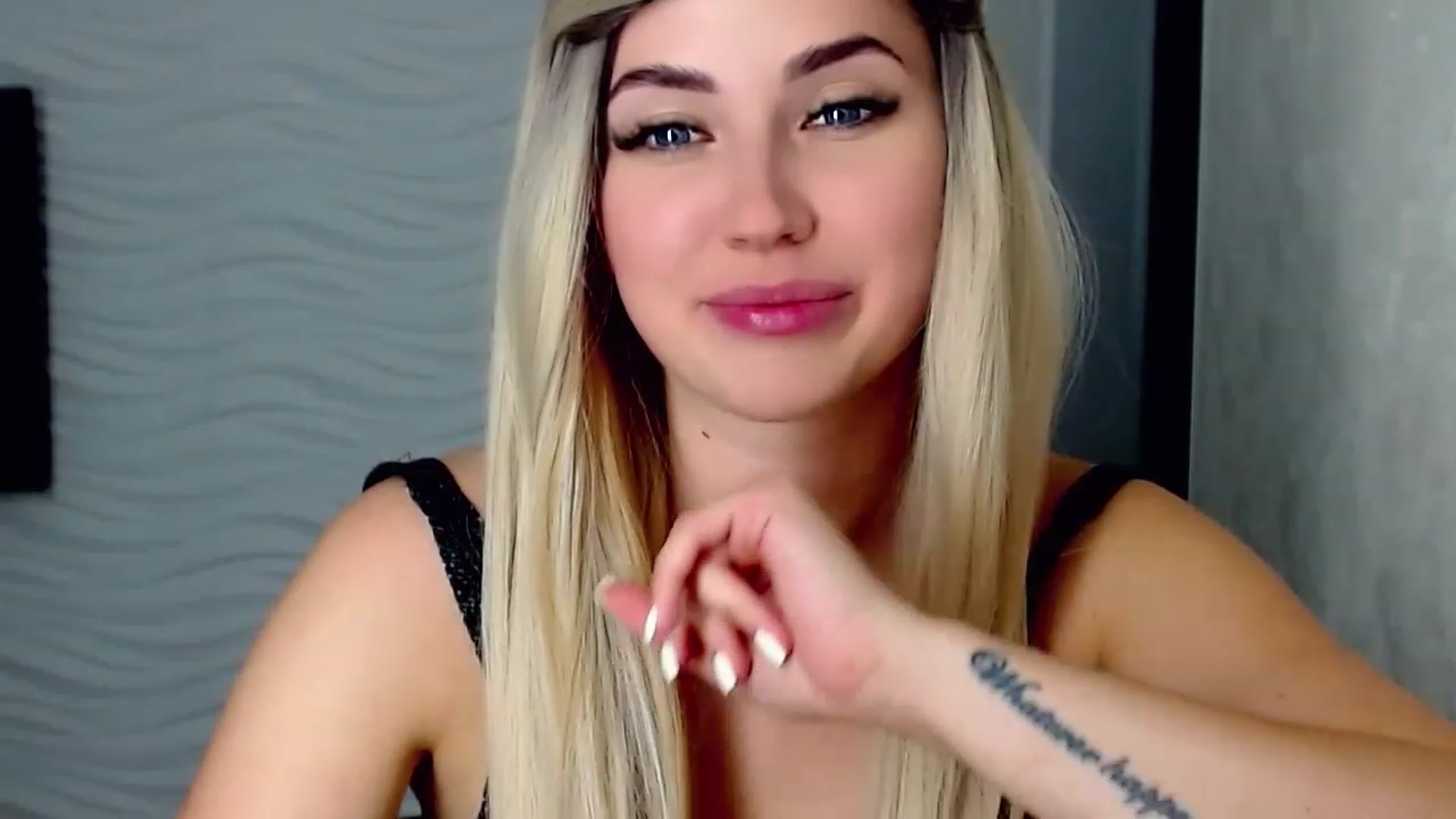 Gallery image thumbnail from SinfulAngelll's myfreecams stream on, 07/19/2023, 17:16 image 4 of 20