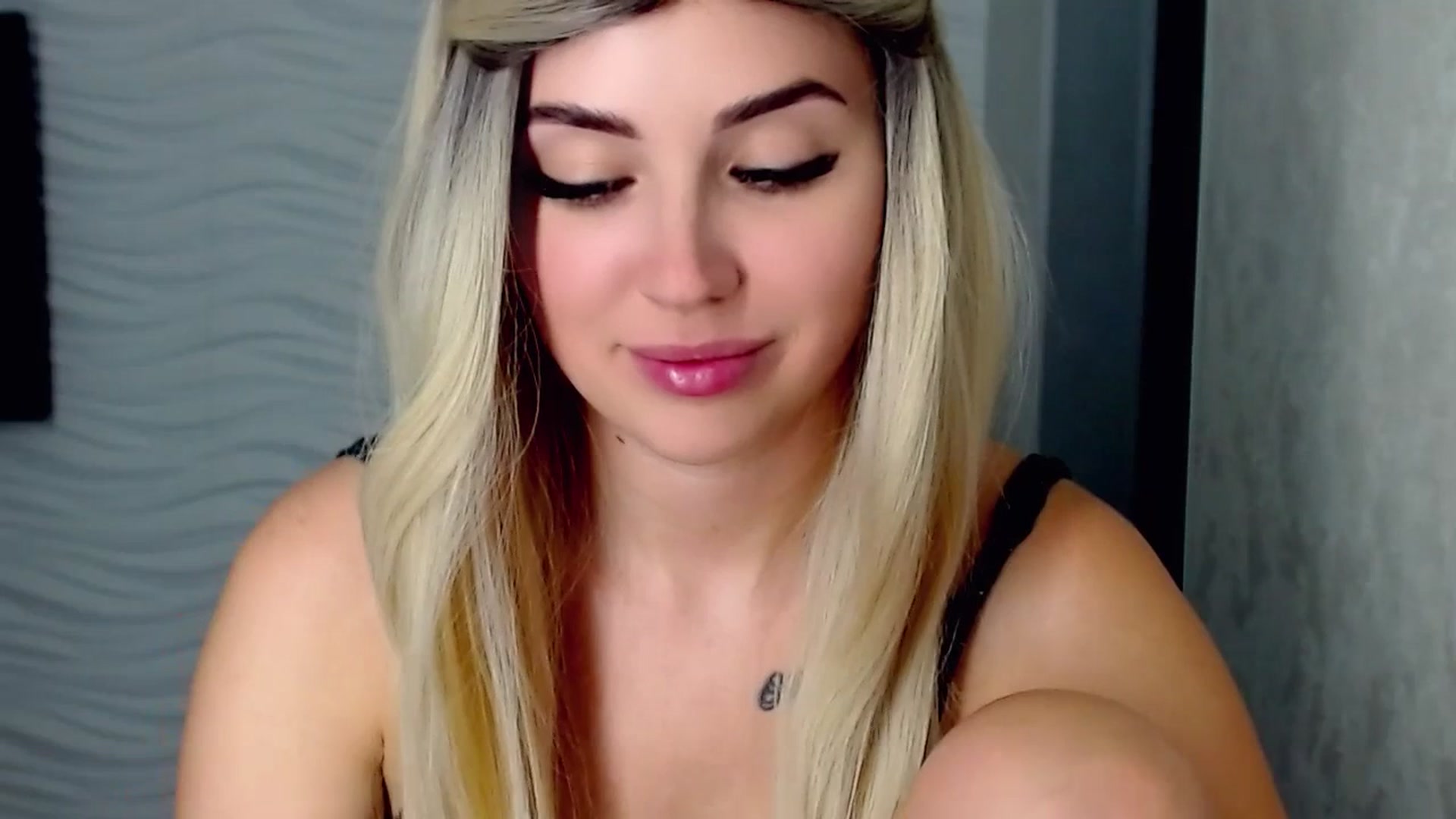 Gallery image thumbnail from SinfulAngelll's myfreecams stream on, 07/19/2023, 17:33 image 2 of 20