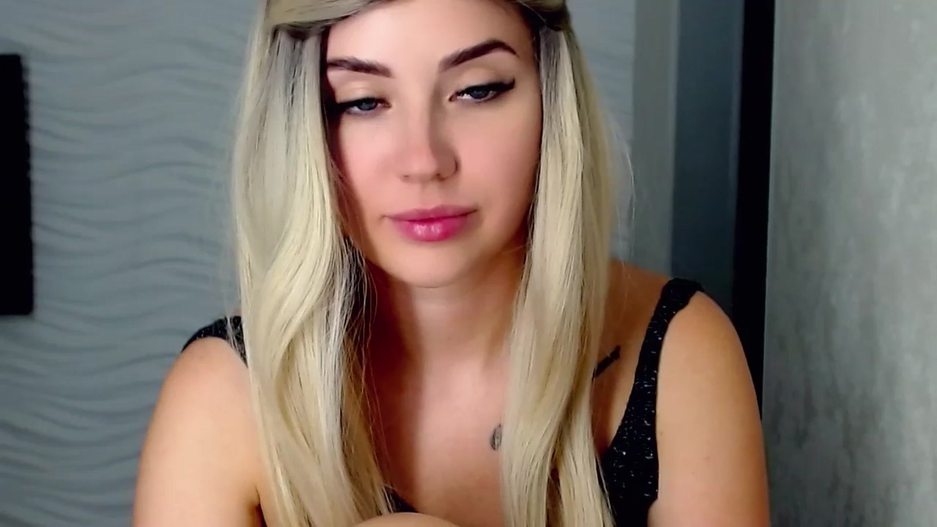 Gallery image thumbnail from SinfulAngelll's myfreecams stream on, 07/19/2023, 17:33 image 15 of 20