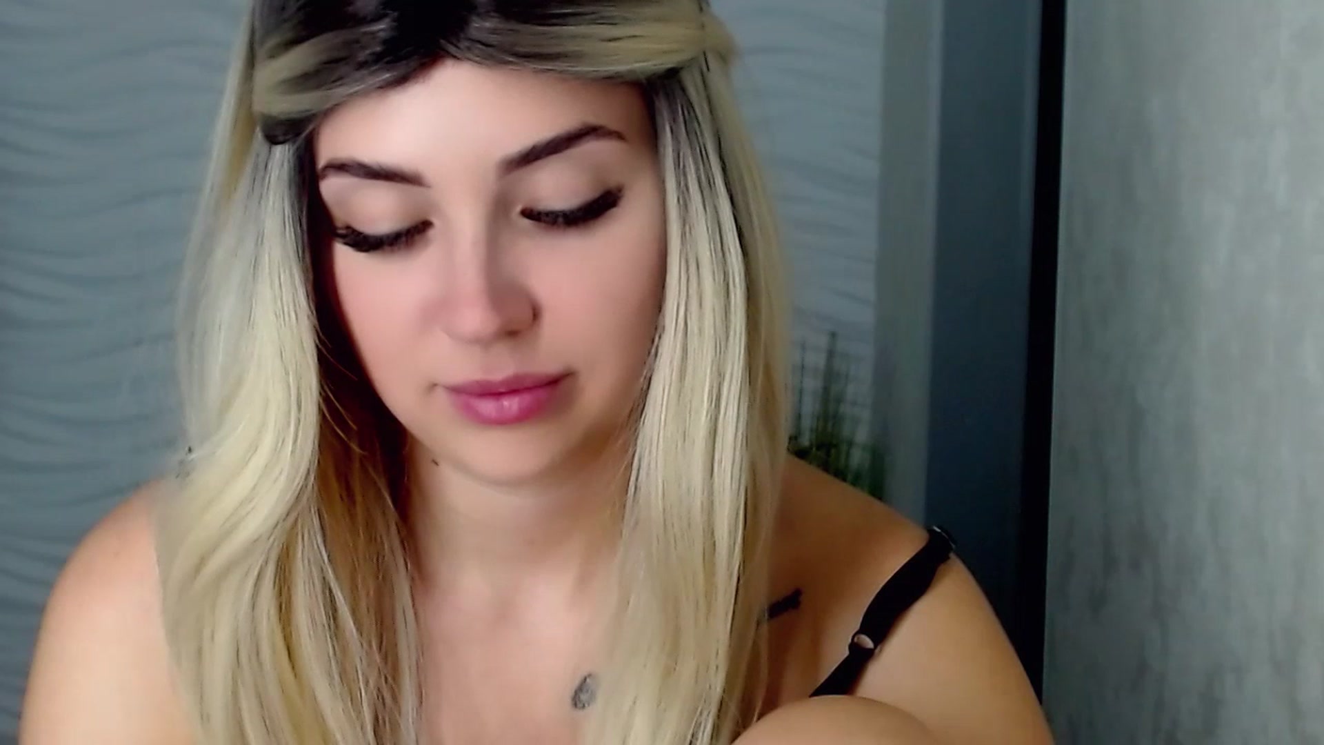 Gallery image thumbnail from SinfulAngelll's myfreecams stream on, 07/21/2023, 14:28 image 19 of 20