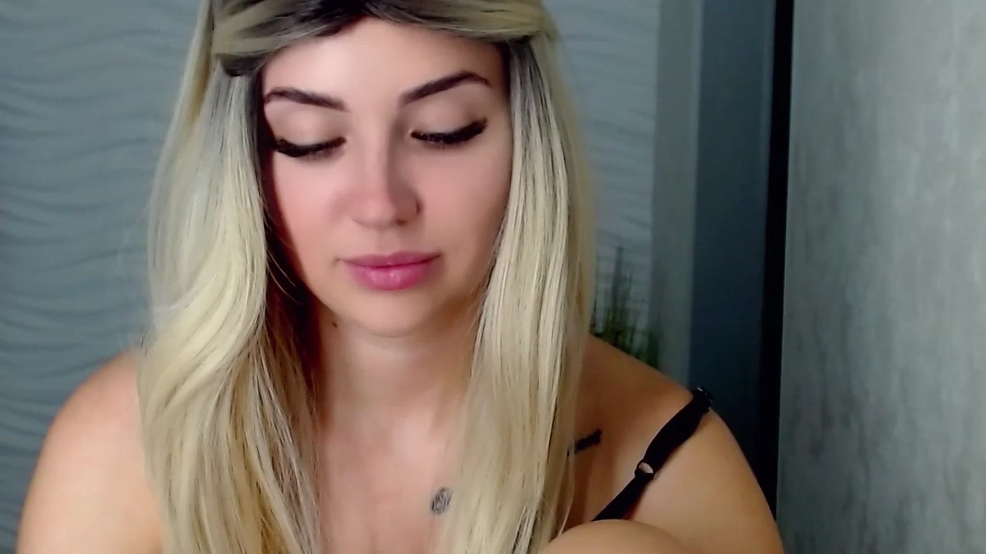 Gallery image thumbnail from SinfulAngelll's myfreecams stream on, 07/21/2023, 14:28 image 20 of 20
