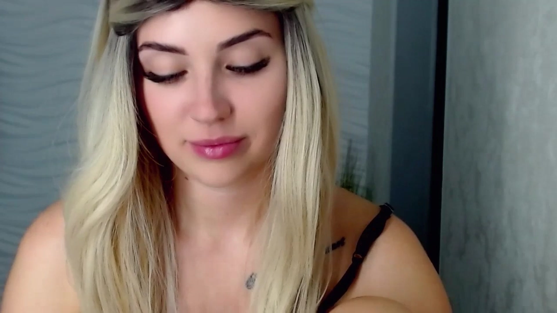 Gallery image thumbnail from SinfulAngelll's myfreecams stream on, 07/21/2023, 14:28 image 17 of 20