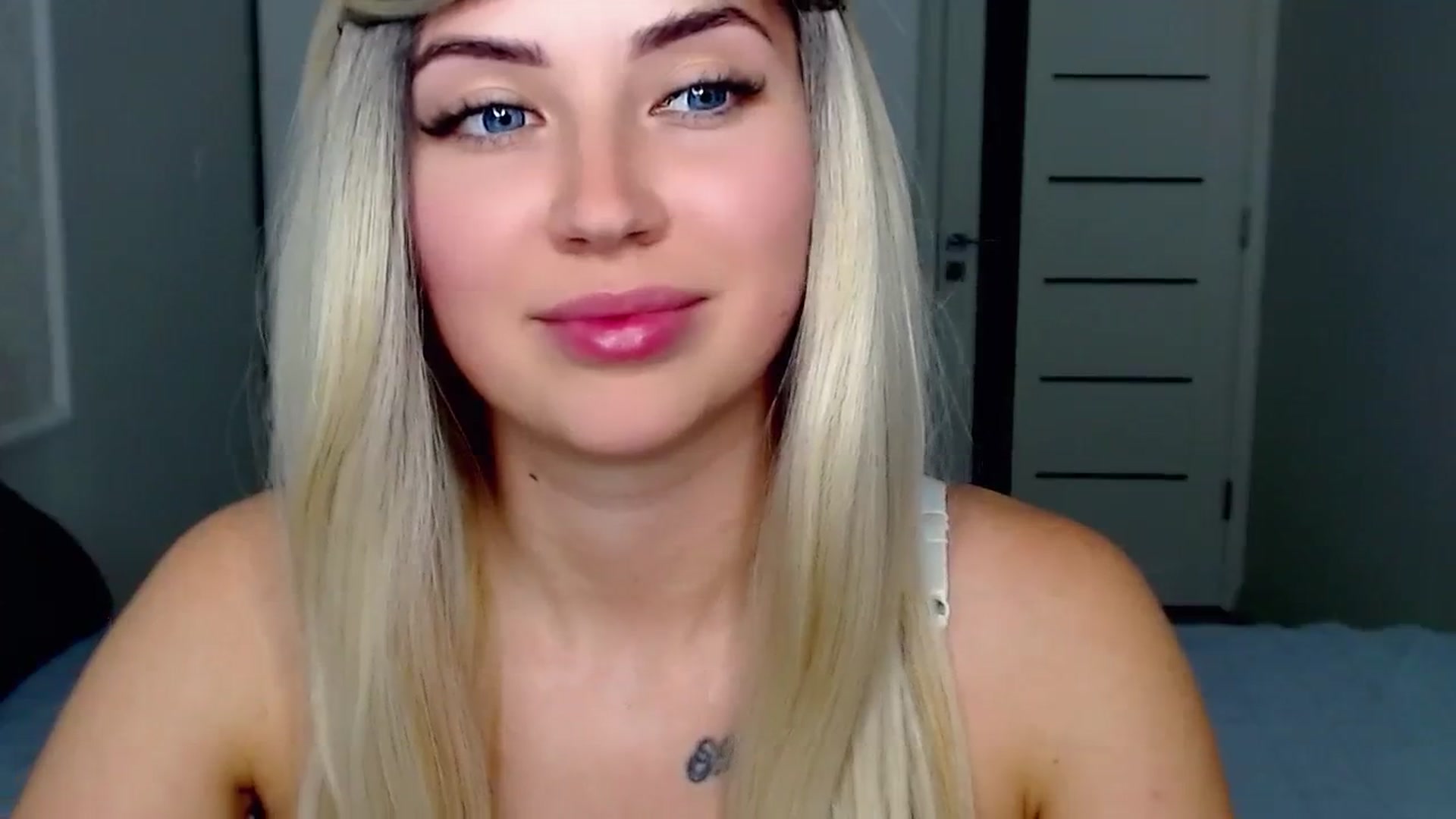 Gallery image thumbnail from SinfulAngelll's myfreecams stream on, 08/03/2023, 22:27 image 11 of 20