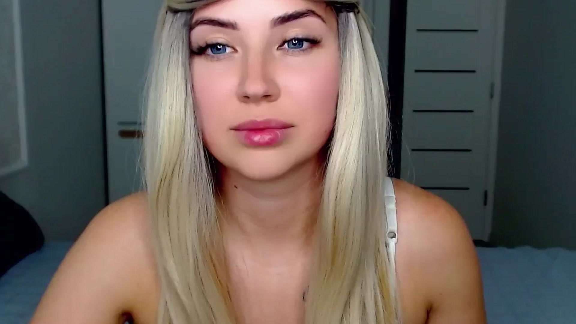 Gallery image thumbnail from SinfulAngelll's myfreecams stream on, 08/03/2023, 22:27 image 17 of 20