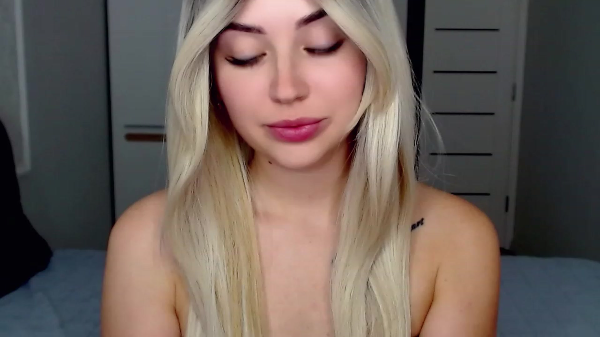 Gallery image thumbnail from SinfulAngelll's myfreecams stream on, 08/06/2023, 13:13 image 14 of 20