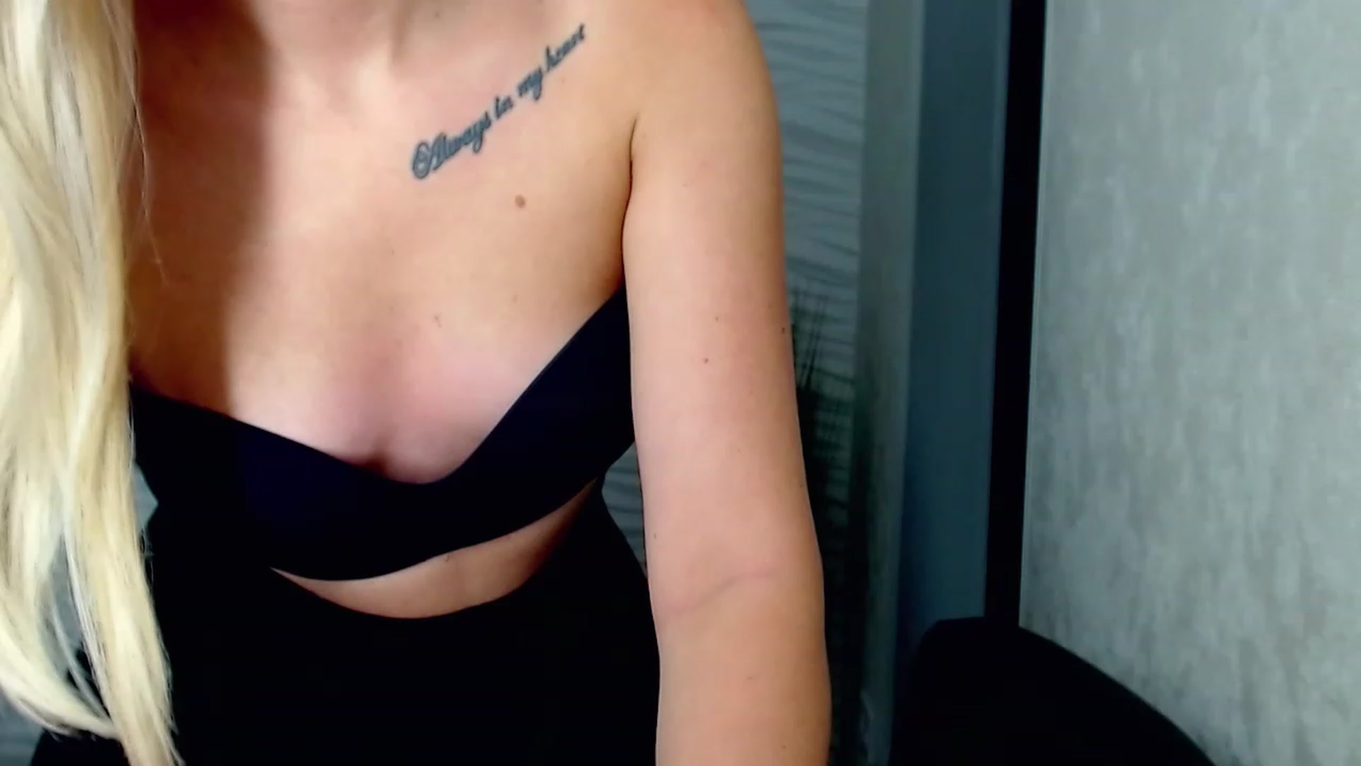 Gallery image thumbnail from SinfulAngelll's myfreecams stream on, 08/16/2023, 16:39 image 14 of 20