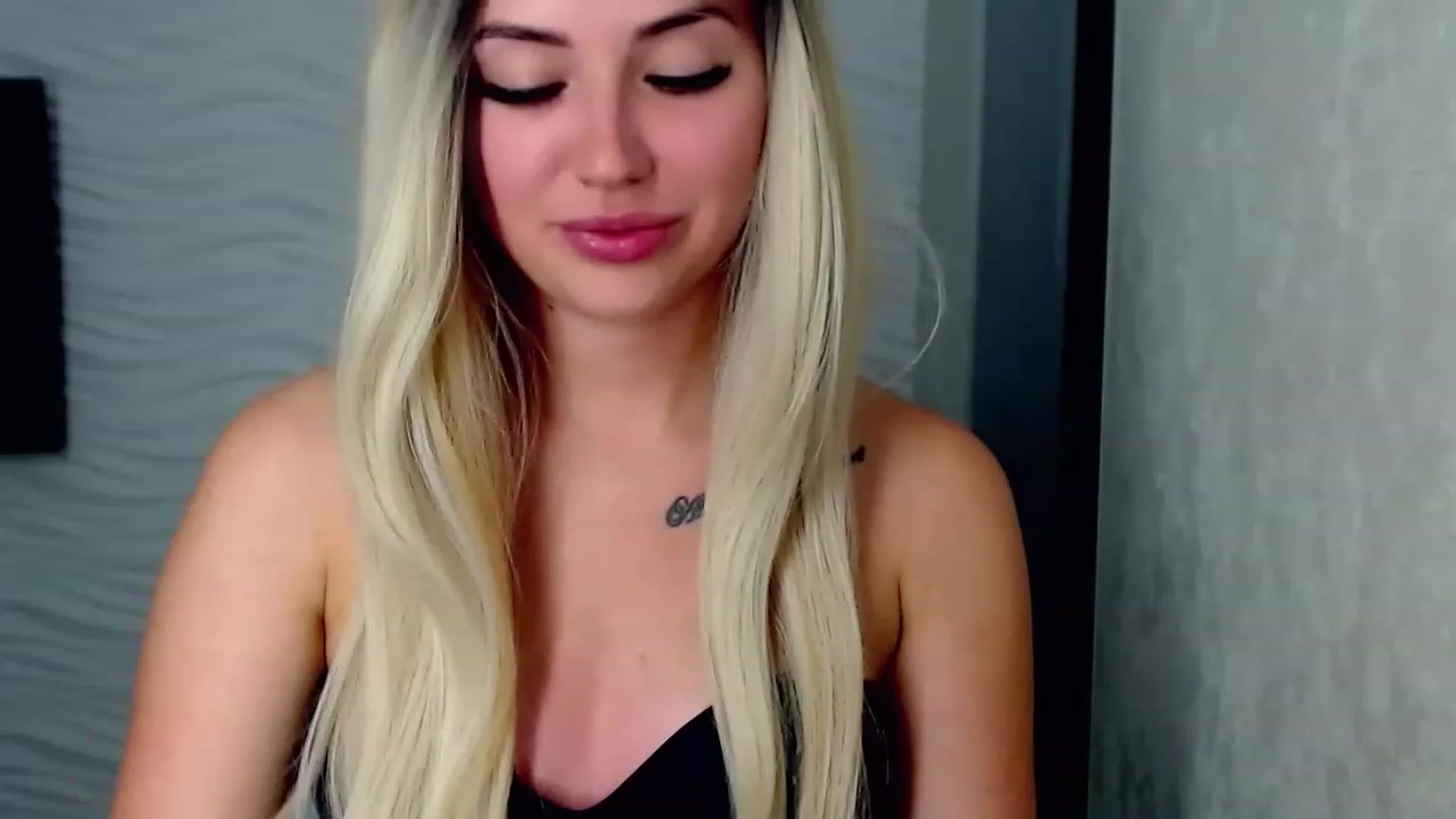 Gallery image thumbnail from SinfulAngelll's myfreecams stream on, 08/16/2023, 16:39 image 12 of 20