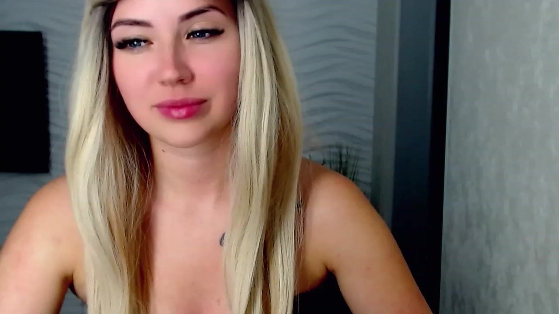 Gallery image thumbnail from SinfulAngelll's myfreecams stream on, 08/16/2023, 17:45 image 7 of 20