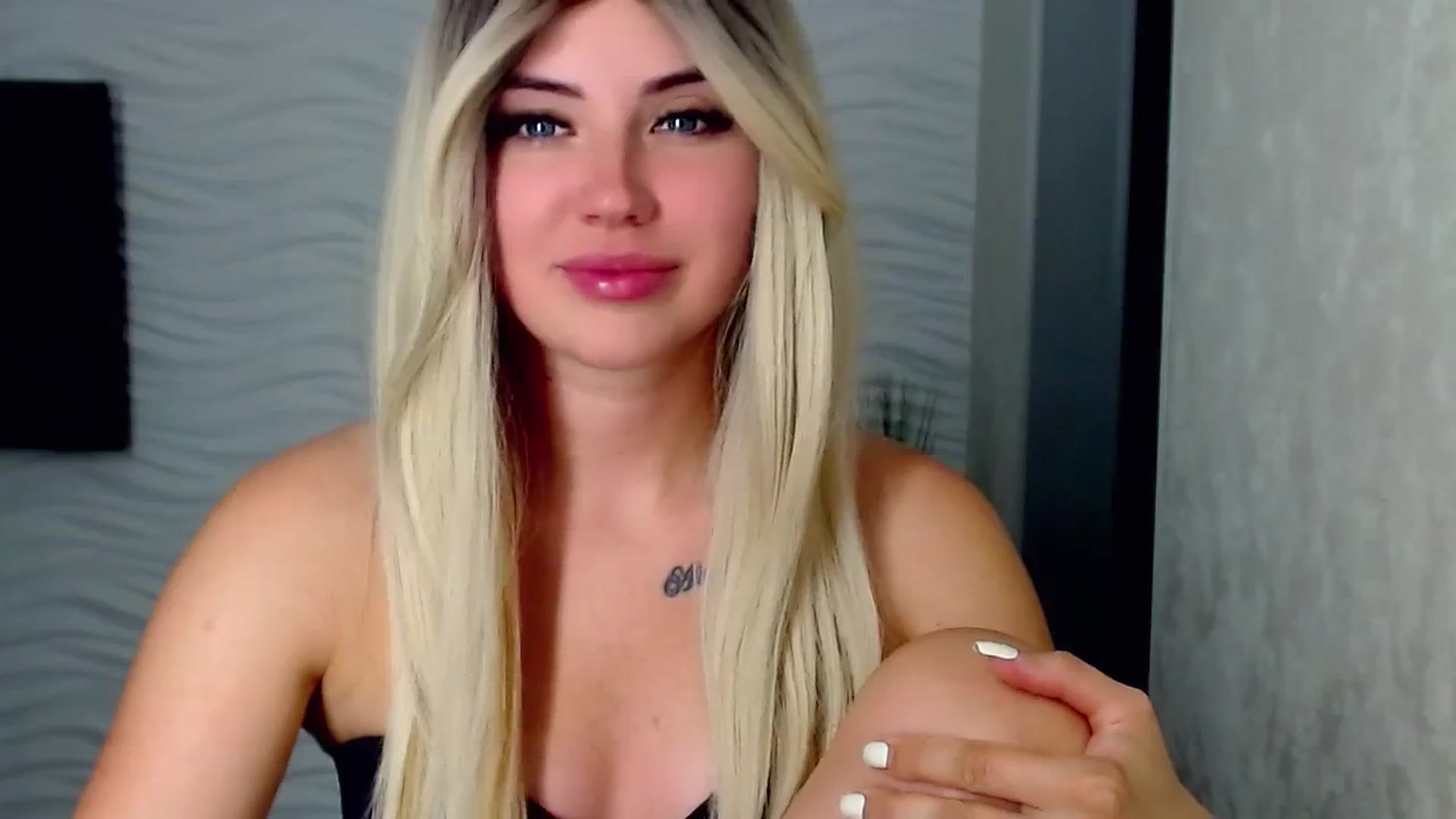 Gallery image thumbnail from SinfulAngelll's myfreecams stream on, 08/16/2023, 19:09 image 10 of 20