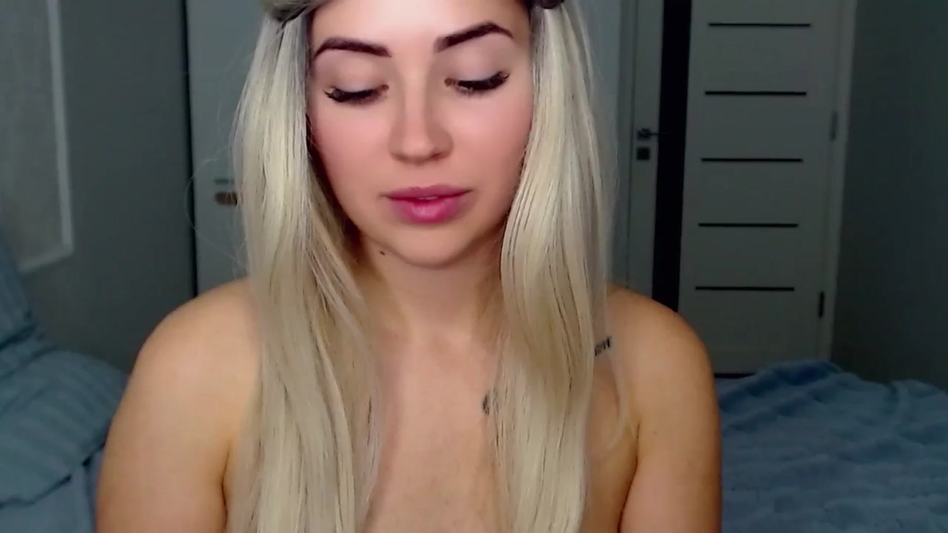 Gallery image thumbnail from SinfulAngelll's myfreecams stream on, 10/17/2023, 10:19 image 11 of 20