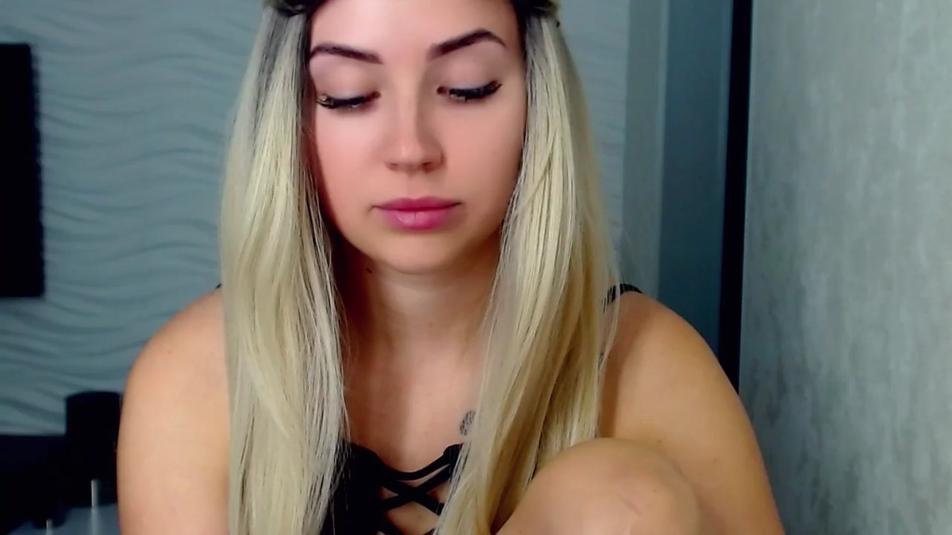 Gallery image thumbnail from SinfulAngelll's myfreecams stream on, 10/19/2023, 10:15 image 6 of 20